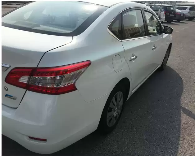 مستعملة Nissan Sentra للبيع في الدوحة #5665 - 1  صورة 